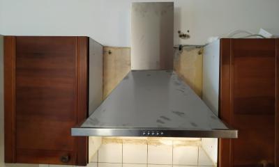 Montaža in priklop nape s prestavitvijo električne napeljave Montaža in priklop nape s prestavitvijo električne napeljave